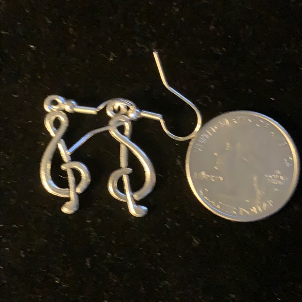 Clef Music Note Pendant Charm - Picture 4 of 4
